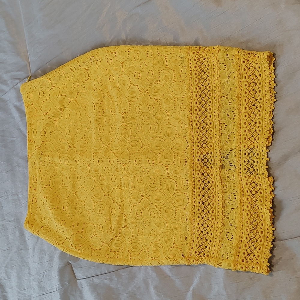 Yellow lace skirt never worn